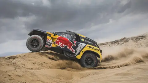Sebastien Loeb, en acción en la segunda etapa del Dakar Sebastien Loeb, en acción en la segunda etapa del Dakar