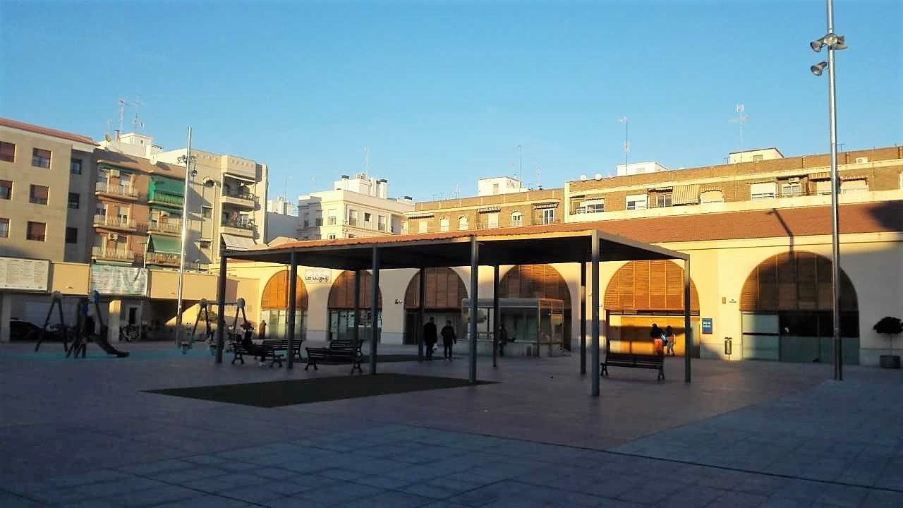 Ilicitanos por Elche acusa al PSOE de usar la sala municipal La Llotja sin pagar tasa municipal por ello e incumpliendo el contrato de cesión Ilicitanos por Elche acusa al PSOE de usar la sala municipal La Llotja sin pagar tasa municipal por ello e incumpliendo el contrato de cesión