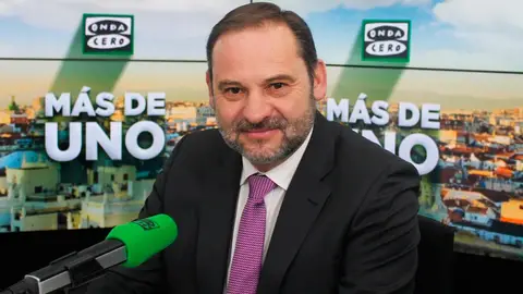El ministro de Fomento y secretario de Organización del PSOE, José Luis Ábalos, en Onda Cero José Luis Ábalos durante una entrevista en Onda Cero