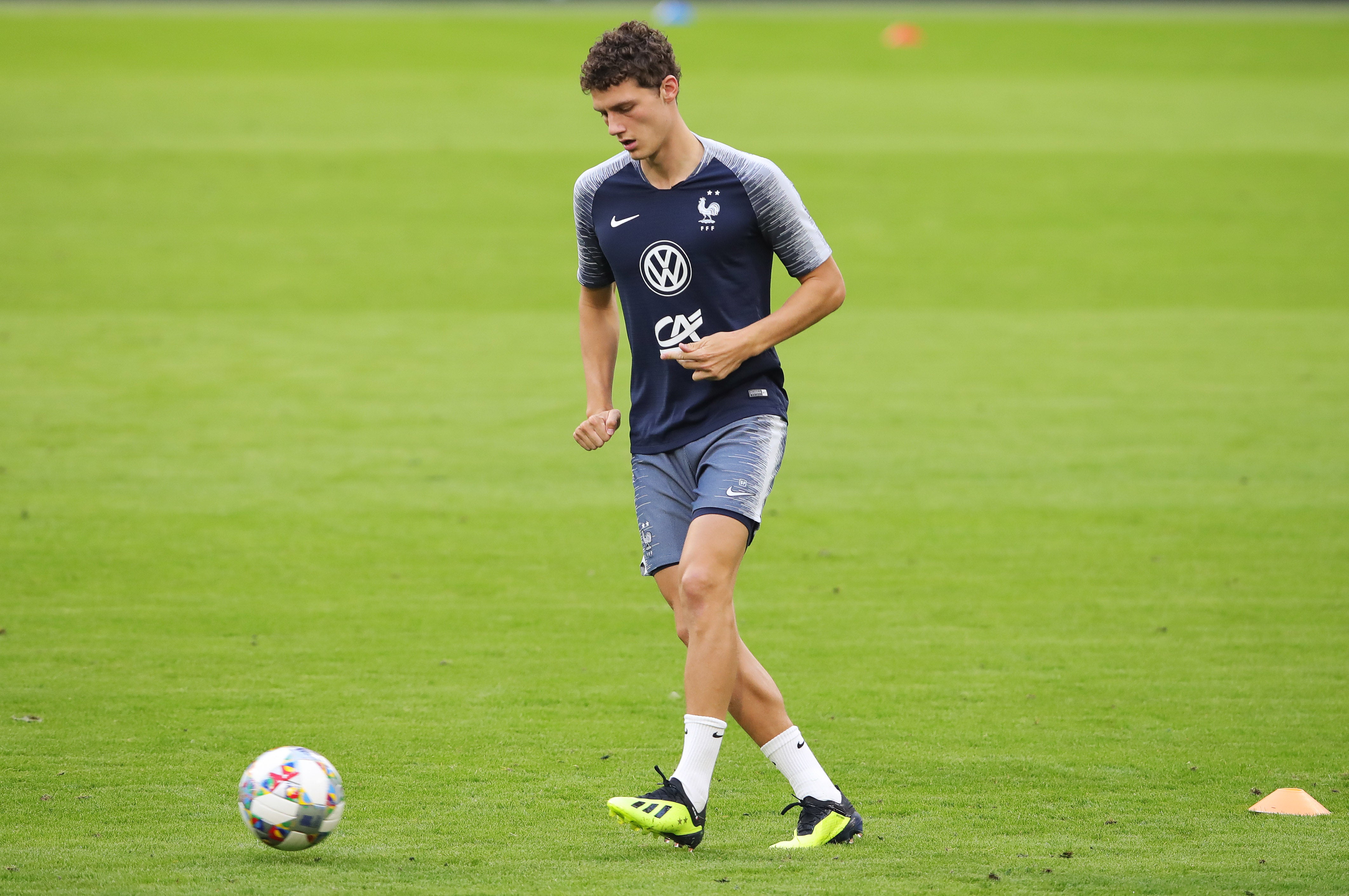 El Bayern ficha a Pavard para la próxima temporada por 35 millones de euros El Bayern ficha a Pavard para la próxima temporada por 35 millones de euros