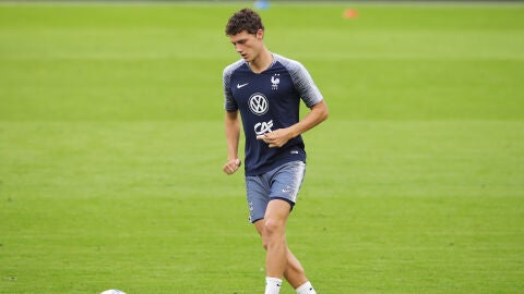 Benjamin Pavard, con la selecci&oacute;n de Francia