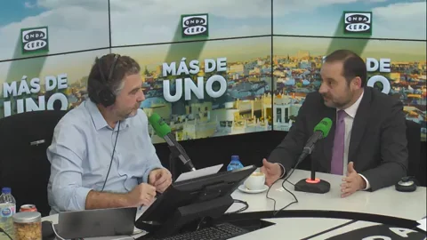Ábalos reconoce no sabe qué pone ni qué ha pasado con el documento de las exigencias de Torra