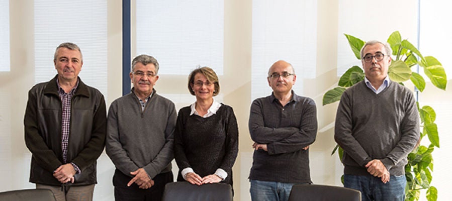 La UJI y la Asociación para la Investigación de las Industrias Cerámicas acuerdan intensificar su relación a favor del sector cerámico La UJI y la Asociación para la Investigación de las Industrias Cerámicas acuerdan intensificar su relación a favor del sector cerámico