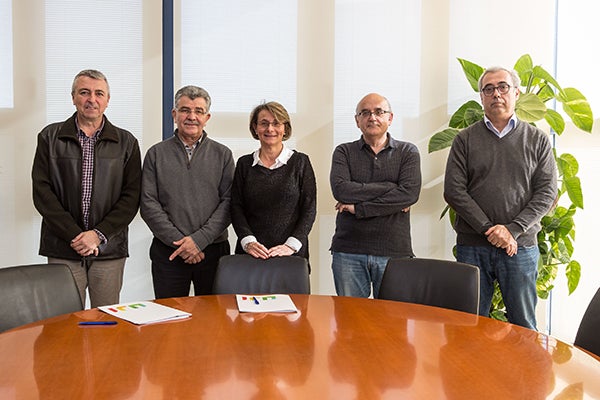 La UJI y la Asociación para la Investigación de las Industrias Cerámicas acuerdan intensificar su relación a favor del sector cerámico La UJI y la Asociación para la Investigación de las Industrias Cerámicas acuerdan intensificar su relación a favor del sector cerámico