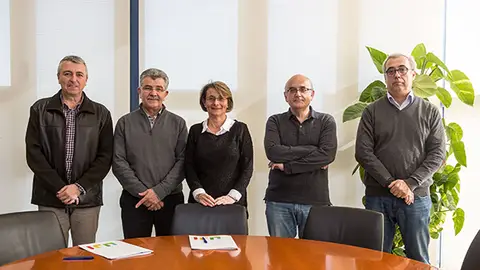 La UJI y la Asociación para la Investigación de las Industrias Cerámicas acuerdan intensificar su relación a favor del sector cerámico .