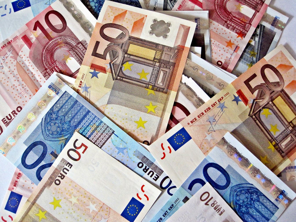 Los economistas advierten de que las futuras reformas fiscales no pueden alejarse de la consolidación Los economistas advierten de que las futuras reformas fiscales no pueden alejarse de la consolidación