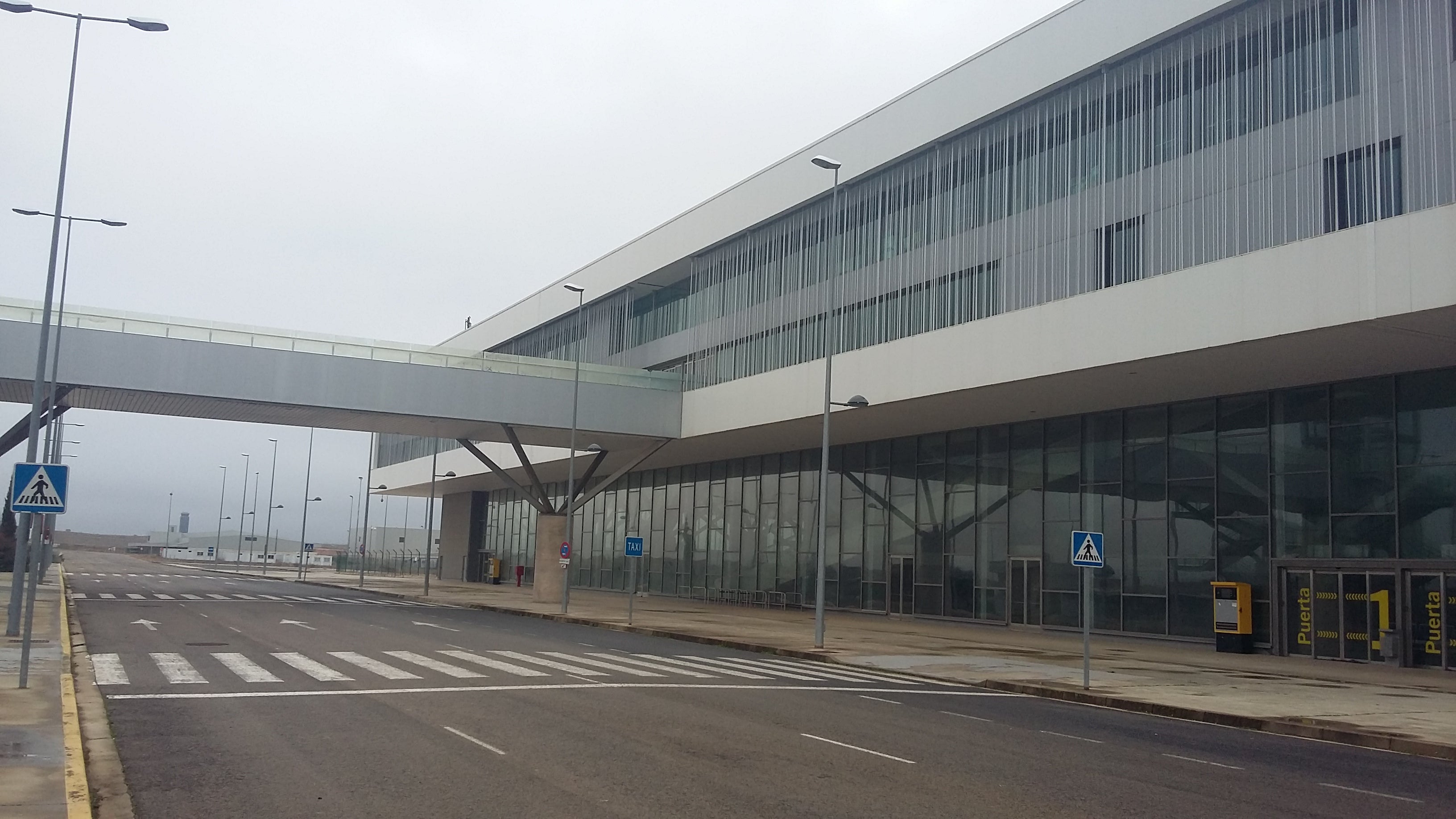 CRIA ya es gestora aeroportuaria del Aeropuerto de Ciudad Real CRIA ya es gestora aeroportuaria del Aeropuerto de Ciudad Real