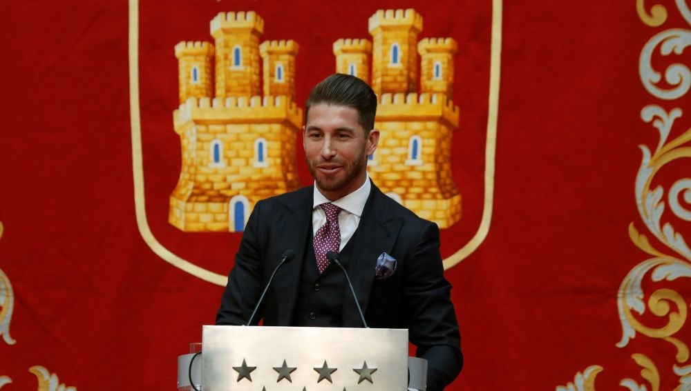 Sergio Ramos recibe un premio de la Comunidad de Madrid