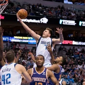 Luka Doncic jugando con los Dallas Mavericks Luka Doncic jugando con los Dallas Mavericks