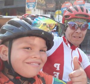 Lance Ramírez Alva, entrenando con su padre Lance Ramírez Alva, entrenando con su padre