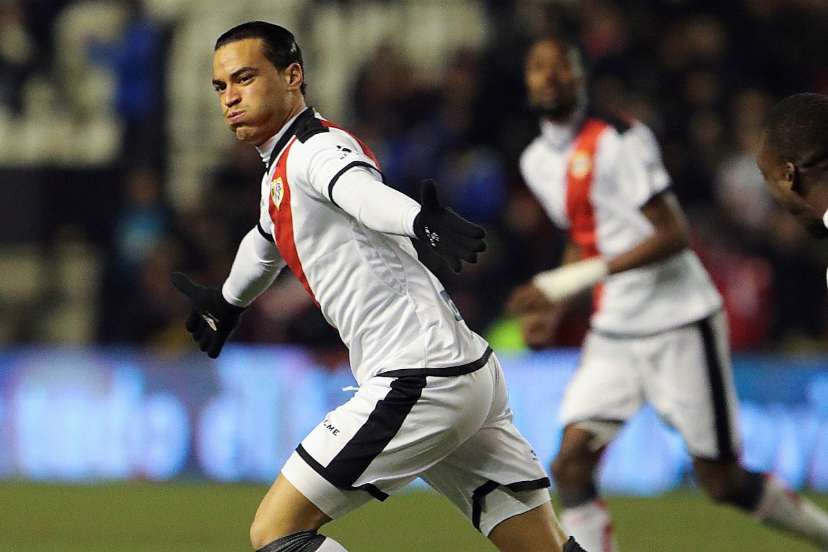 Un gol de Raúl de Tomás saca al Rayo de los puestos de descenso Un gol de Raúl de Tomás saca al Rayo de los puestos de descenso