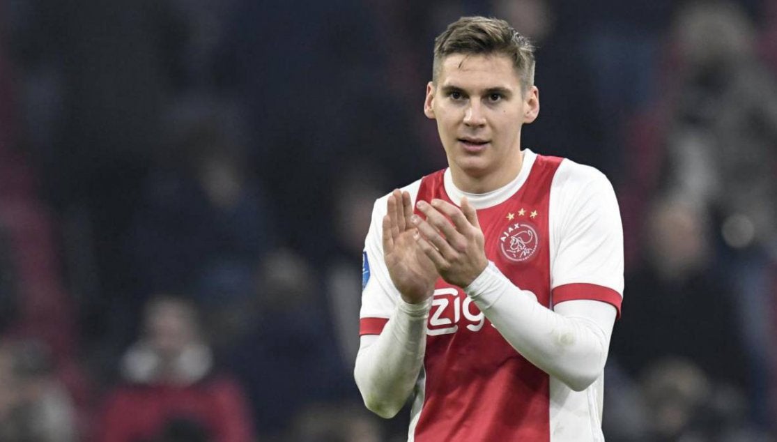El Sevilla y el Ajax acuerdan el traspaso del central austríaco Wöber El Sevilla y el Ajax acuerdan el traspaso del central austríaco Wöber