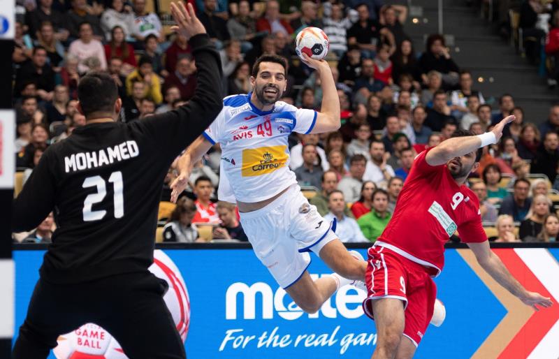 Ferrán Solé: "El partido ante Islandia es una prueba de fuego, va a afectar a la clasificación para las posibles semifinales" Ferrán Solé: "El partido ante Islandia es una prueba de fuego, va a afectar a la clasificación para las posibles semifinales"