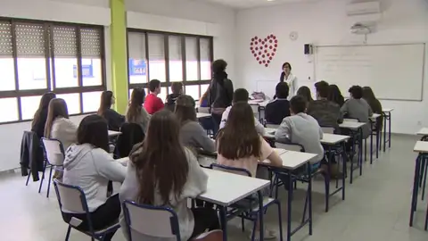 Alumnos de secundaria Alumnos de secundaria