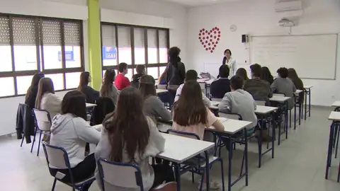 Alumnos de secundaria Alumnos de secundaria