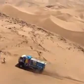 Expulsan a un piloto de camiones del Dakar por darse a la fuga tras atropellar a un espectador Expulsan a un piloto de camiones del Dakar por darse a la fuga tras atropellar a un espectador
