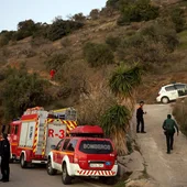 Noticias fin de semana (13-01-19) Tratan de rescatar a un niño de dos años que ha caído en un pozo de 150 metros de profundidad en Totalán, Málaga Noticias fin de semana (13-01-19) Tratan de rescatar a un niño de dos años que ha caído en un pozo de 150 metros de profundidad en Totalán, Málaga