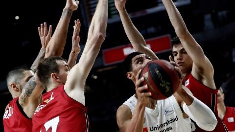 Gustavo Ay&oacute;n, en el partido contra el Tecnyconta Zaragoza