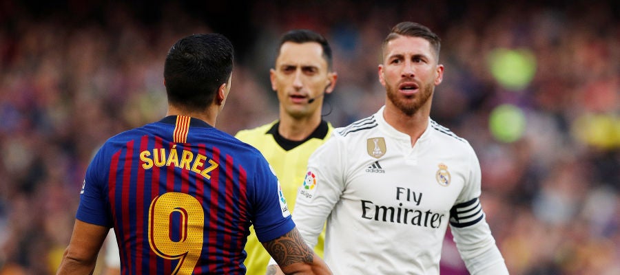 Luis Suárez y Sergio Ramos, en el Clásico de la primera vuelta Luis Suárez y Sergio Ramos, en el Clásico de la primera vuelta