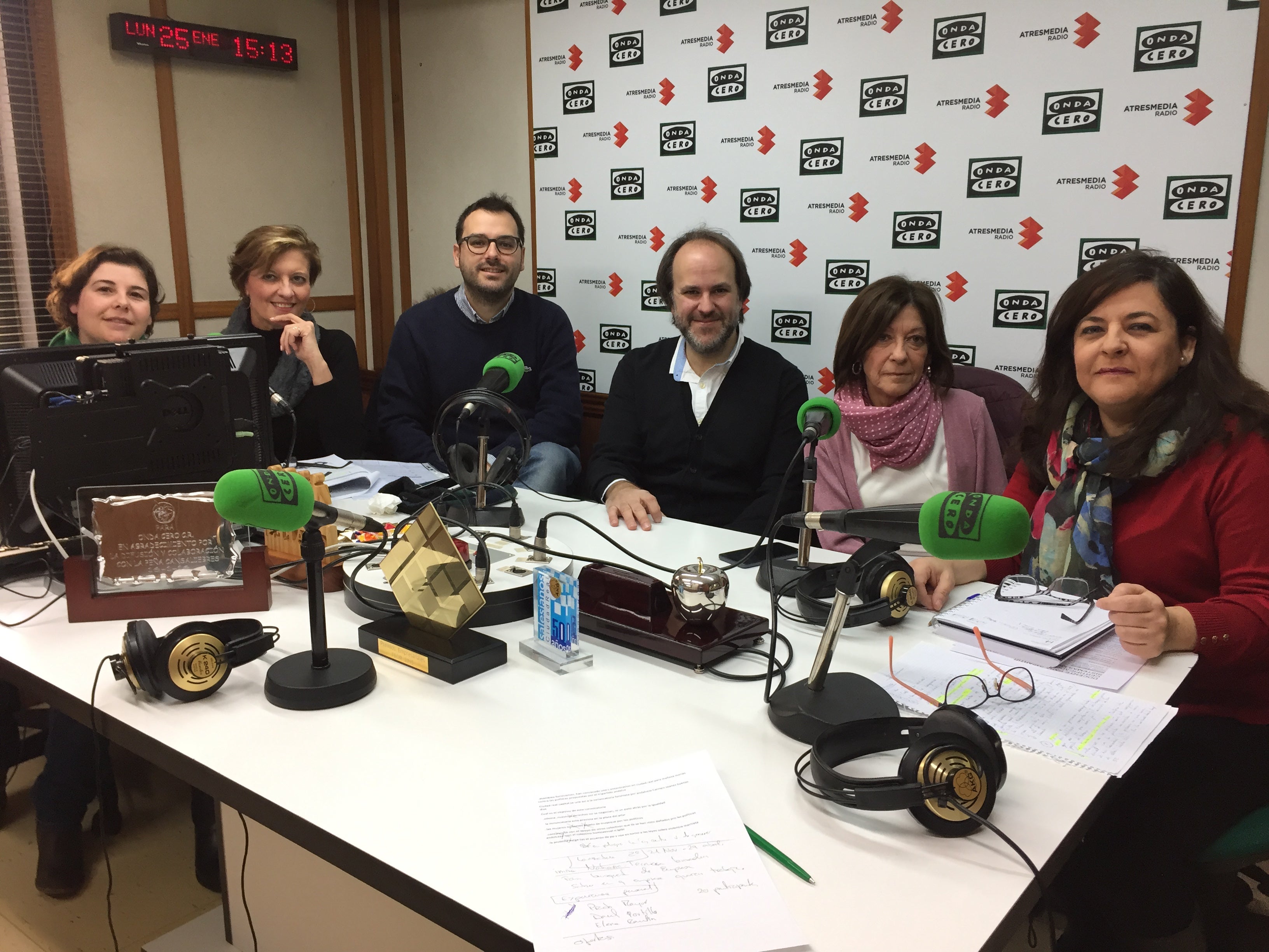 Buscando Empleo Buscando Empleo