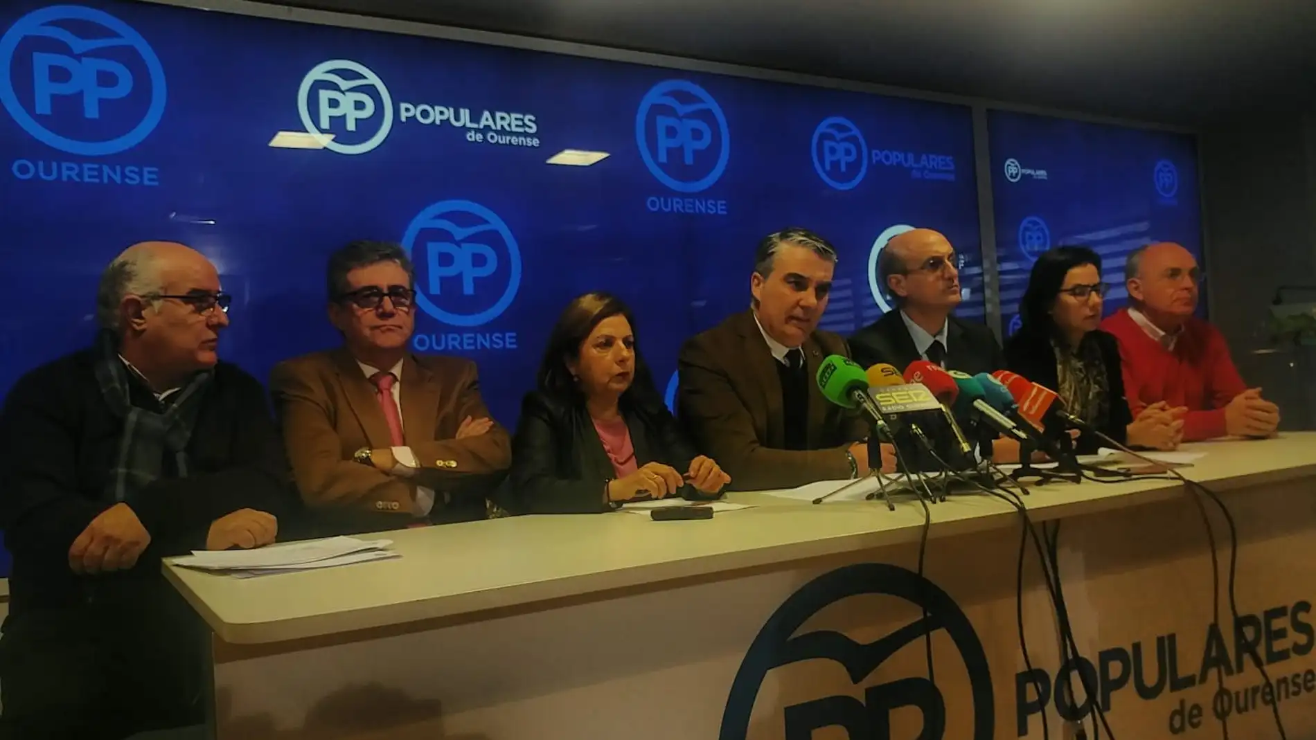 Senadores e deputados do PP de Ourense, na rolda dos orzamentos