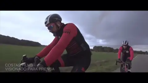 El vídeo del brutal atropello al actor Dani Rovira mientras rodaba un documental en bicicleta El vídeo del brutal atropello al actor Dani Rovira mientras rodaba un documental en bicicleta