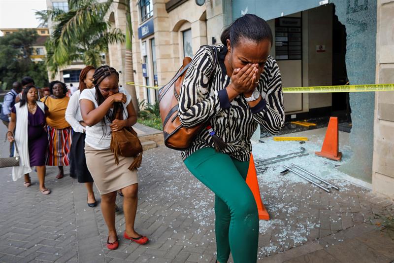 Exteriores confirma un herido español leve en el ataque perpetrado contra un complejo hotelero de Kenia Exteriores confirma un herido español leve en el ataque perpetrado contra un complejo hotelero de Kenia