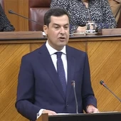 Juanma Moreno Bonilla durante su discurso en el Parlamento de Andalucía Juanma Moreno Bonilla durante su discurso en el Parlamento de Andalucía