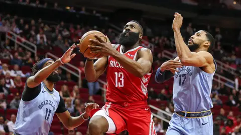 James Harden, en acción ante los Grizzlies James Harden, en acción ante los Grizzlies