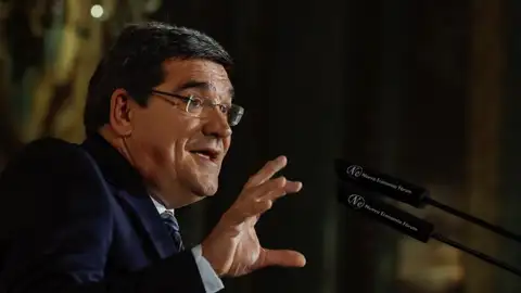 José Luis Escrivá José Luis Escrivá