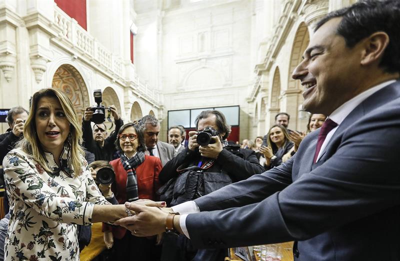 Rubén Amón indulta a Juanma Moreno: "Tiene gracia que un ejemplar marianista-sorayista sea el estímulo del nuevo PP" Rubén Amón indulta a Juanma Moreno: "Tiene gracia que un ejemplar marianista-sorayista sea el estímulo del nuevo PP"