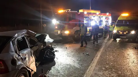 Accidente en la M 300 en Alcalá de Henares cortada en el km 25 entre Alcalá y Villalbilla