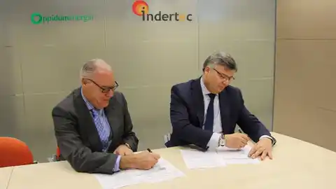 Firma del convenio. ENERGÍAS RENOVABLES
