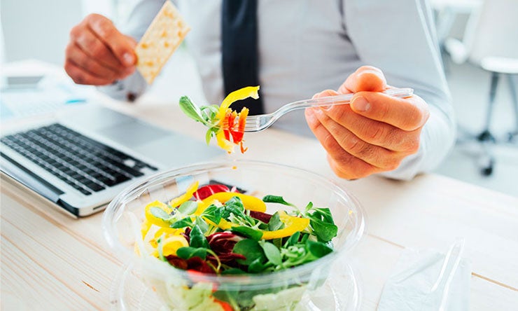 ¿Cómo puedo comer de manera saludable en el trabajo? ¿Cómo puedo comer de manera saludable en el trabajo?