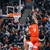 Serge Ibaka, en acción ante los Suns Serge Ibaka, en acción ante los Suns