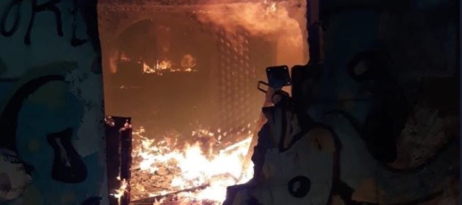 El incendio que se ha originado en una casa abandonada de Can Pastilla El incendio que se ha originado en una casa abandonada de Can Pastilla
