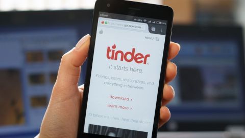 Aplicaci&oacute;n Tinder (Archivo)