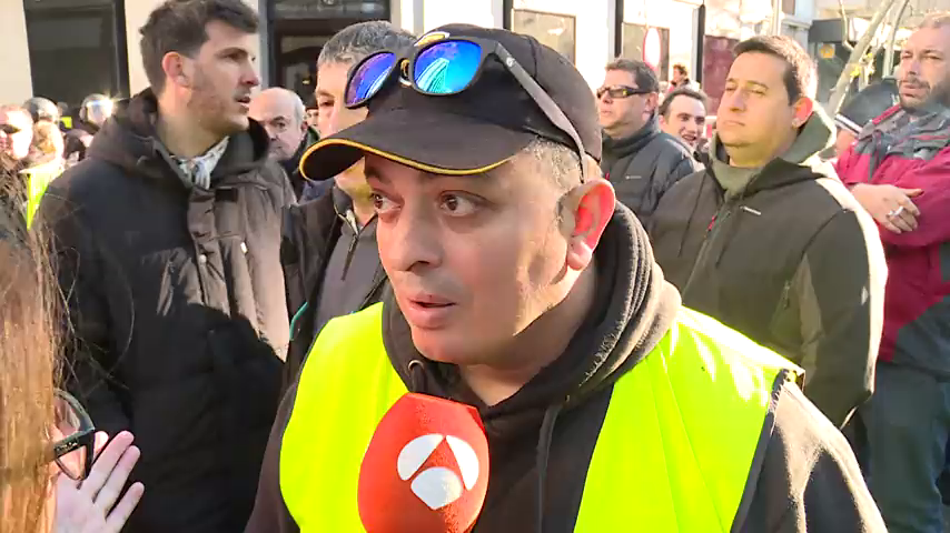 Tito Álvarez, de Élite Taxi: "¿Cómo puede ser que Marlaska, un ministro de izquierdas y gay mande a la Policía a reprimir al pueblo?" Tito Álvarez, de Élite Taxi: "¿Cómo puede ser que Marlaska, un ministro de izquierdas y gay mande a la Policía a reprimir al pueblo?"