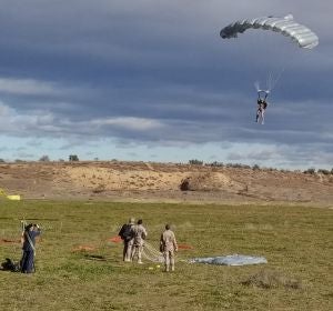 Aniversario del primer salto paracaidista de una unidad militar en España Aniversario del primer salto paracaidista de una unidad militar en España