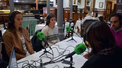 Marta Cazalla y Cristina Postigo en el Mes&oacute;n Cantarrana