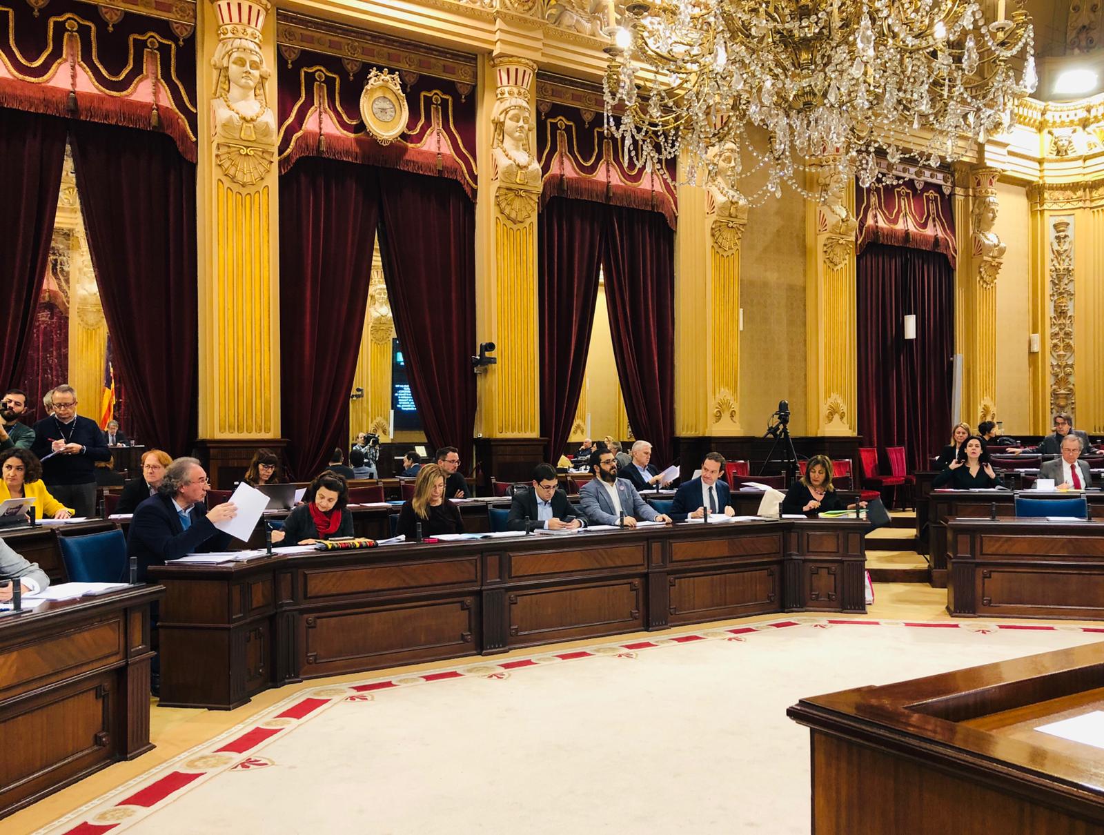 La prohibición del uso de plástico de un solo uso, a debate en el Parlament La prohibición del uso de plástico de un solo uso, a debate en el Parlament