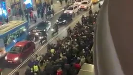 Los taxistas intentan cortar la Gran V&iacute;a de Madrid