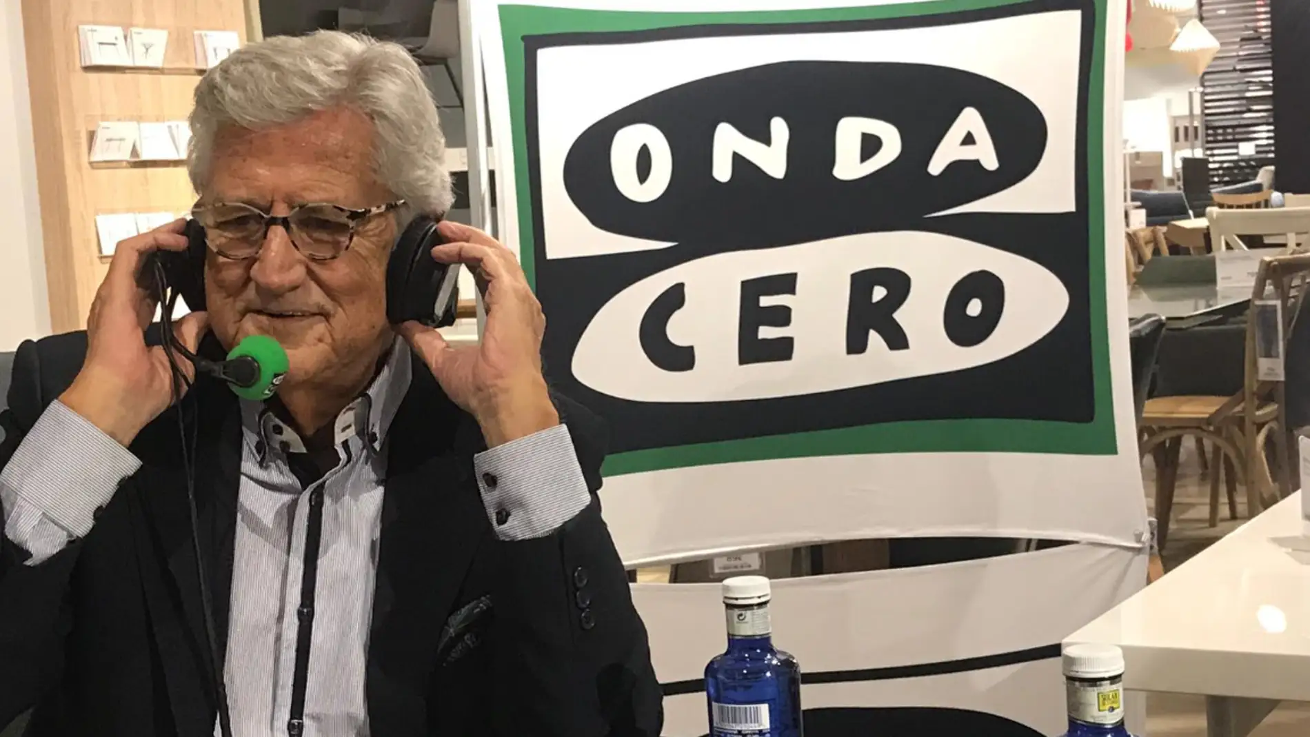El periodista radiofónico, Pepe Domingo Castaño. 