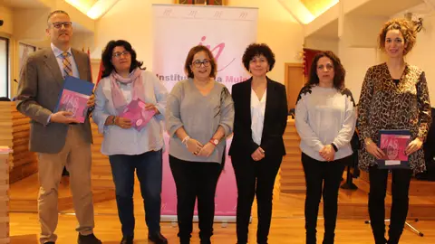 Acto de la firma de las 5 empresas Acto de la firma de las 5 empresas