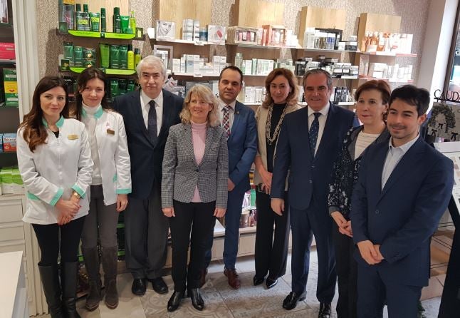 Realizan con éxito la primera prueba en real de verificación de medicamentos en una farmacia en España Realizan con éxito la primera prueba en real de verificación de medicamentos en una farmacia en España