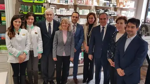 Realizan con éxito la primera prueba en real de verificación de medicamentos en una farmacia en España EN BUENAS MANOS
