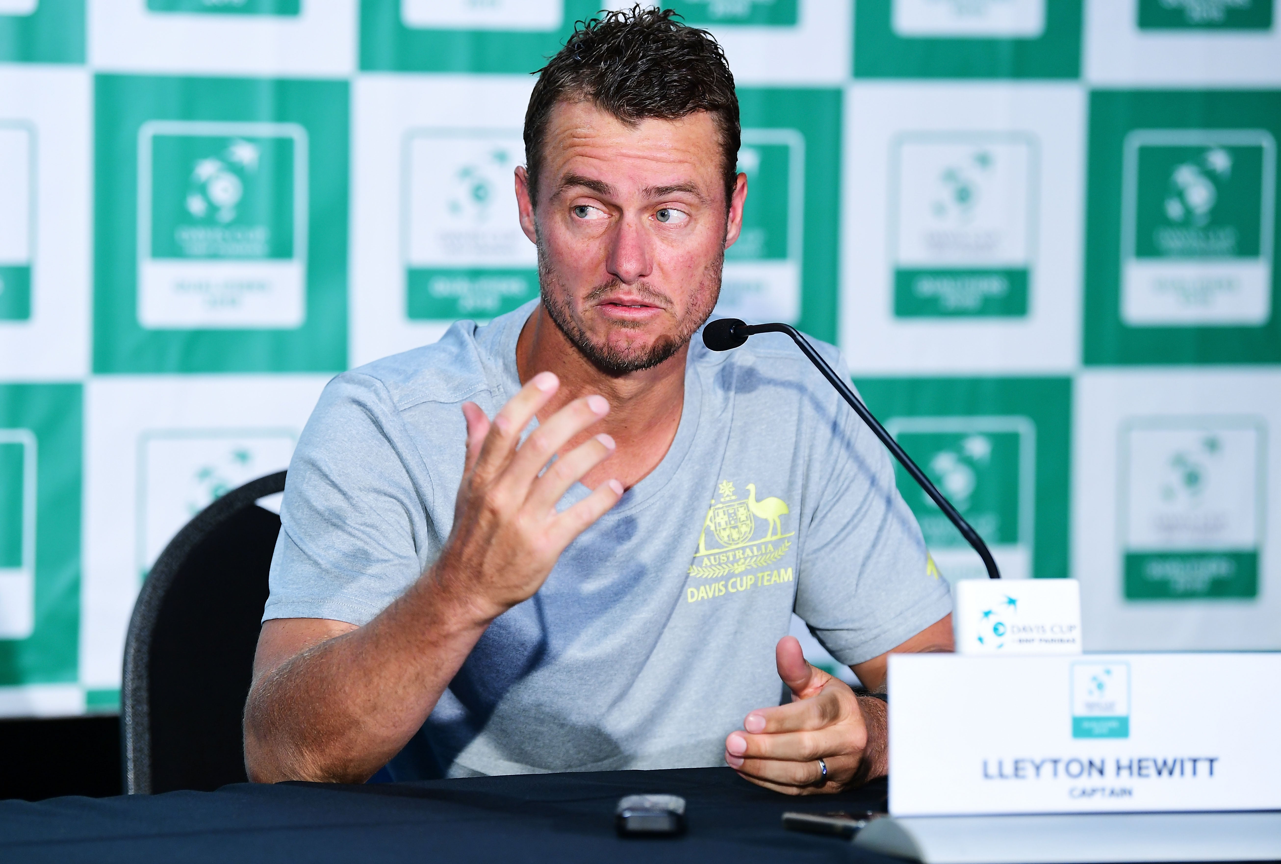 Lleyton Hewitt carga contra el nuevo formato de la Copa Davis: "Estamos siendo dirigidos por un jugador de fútbol español, es ridículo" Lleyton Hewitt carga contra el nuevo formato de la Copa Davis: "Estamos siendo dirigidos por un jugador de fútbol español, es ridículo"