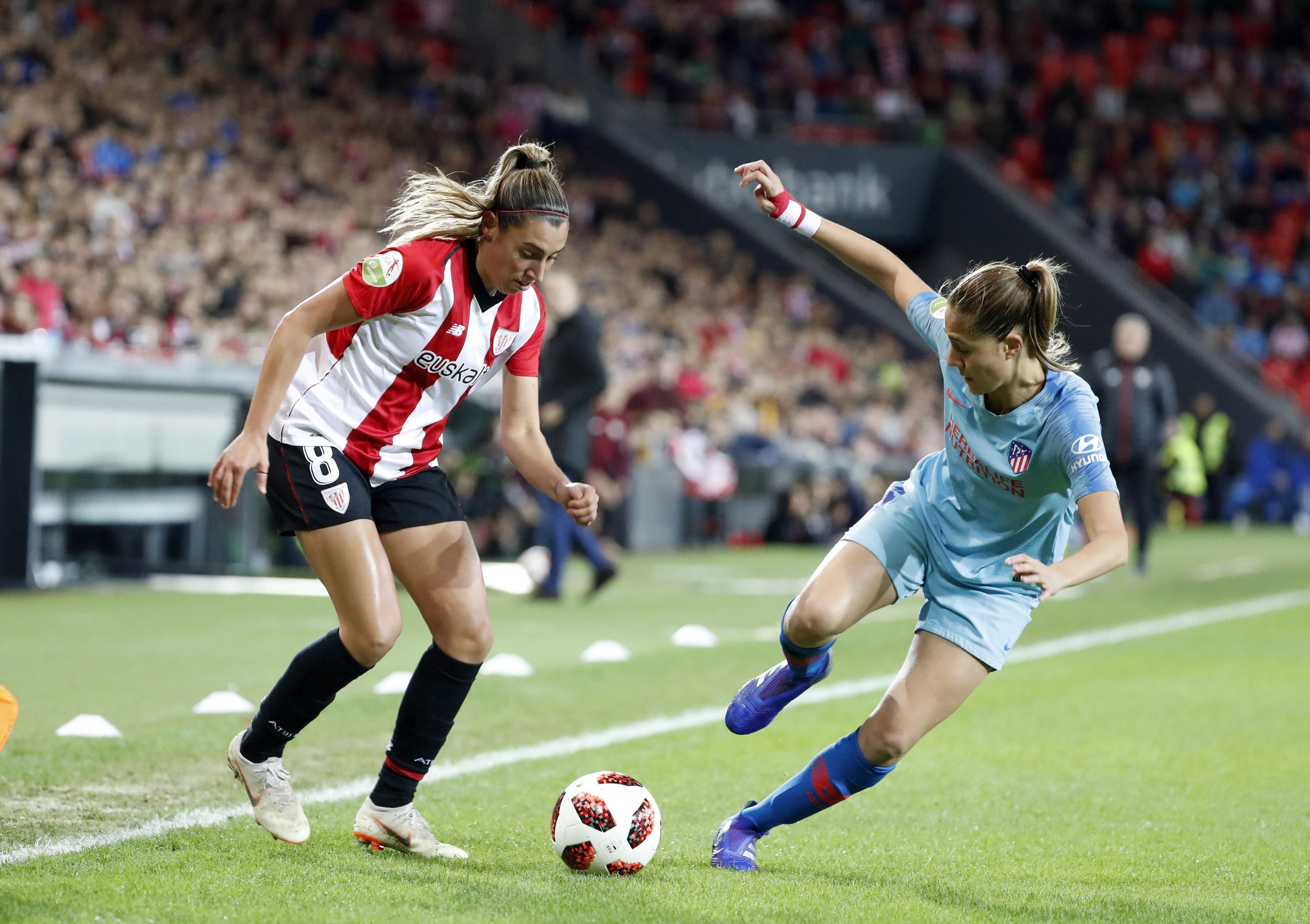 San Mamés bate el récord de asistencia a un partido de fútbol femenino en España: casi 50.000 espectadores San Mamés bate el récord de asistencia a un partido de fútbol femenino en España: casi 50.000 espectadores