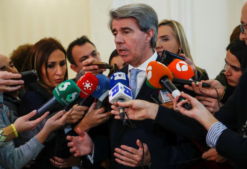 Garrido rechaza la propuesta de los taxistas porque es "más radical" que las anteriores Garrido rechaza la propuesta de los taxistas porque es "más radical" que las anteriores