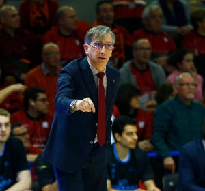 El entrenador Moncho Fernández. El entrenador Moncho Fernández.
